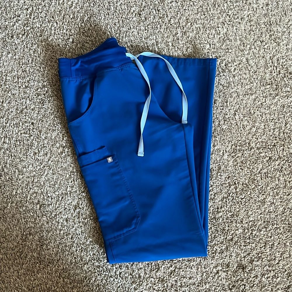 SMALL TALL / Women’s FIGS scrub Pants